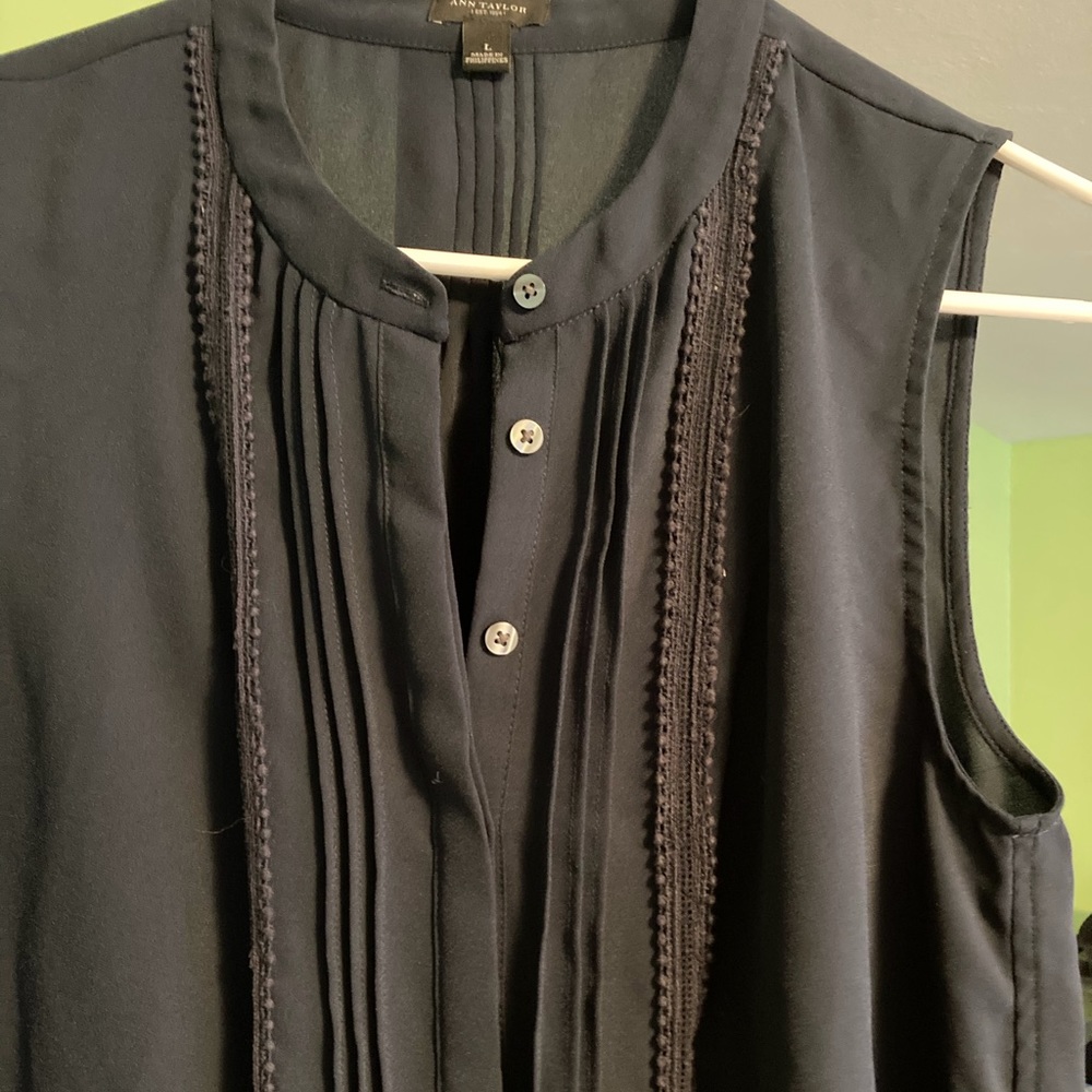 Like new Ann Taylor blouse